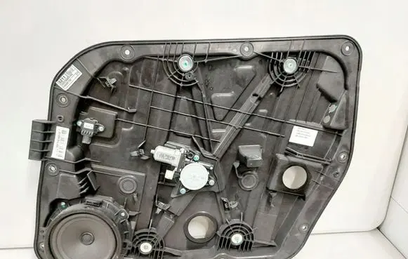 KIA Soul Front window lifting mechanism without motor