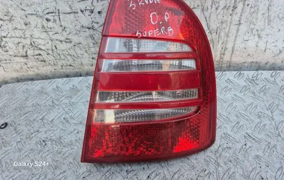 Skoda Superb B6 (3T) Rear/tail lights 3U5945096 3U5945112