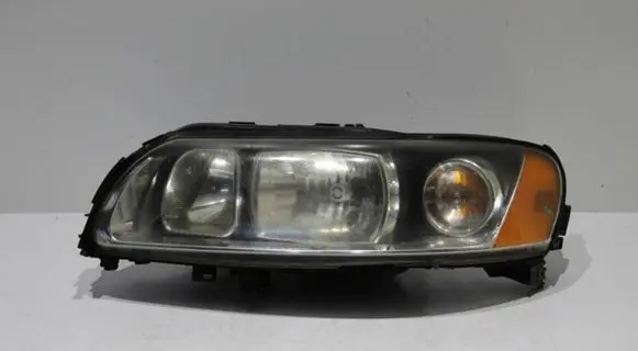 Volvo V70 Headlight/headlamp 30698825 89900257
