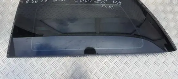 Mini One - Cooper R50 - 53 Rear door window glass