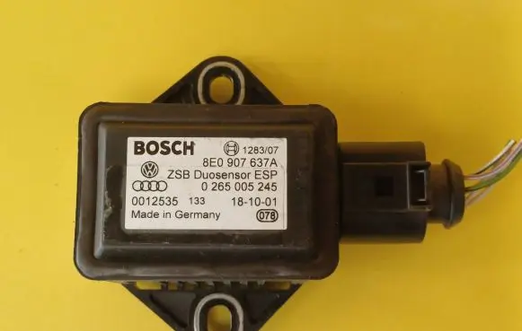 Audi A4 S4 B6 8E 8H ESP acceleration yaw rate sensor 8E0907637A 0265005245