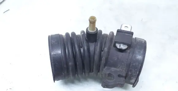 Mazda 6 Air intake hose/pipe L813132213