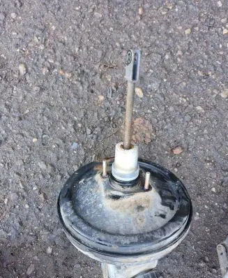 Opel Zafira A Brake booster