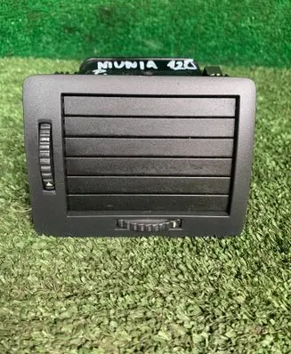 Skoda Fabia Mk1 (6Y) Dashboard side air vent grill/cover trim 6Y0819702