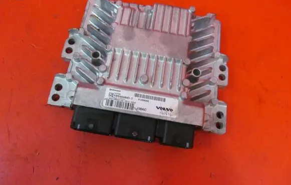Volvo C30 Engine control unit/module 31269095