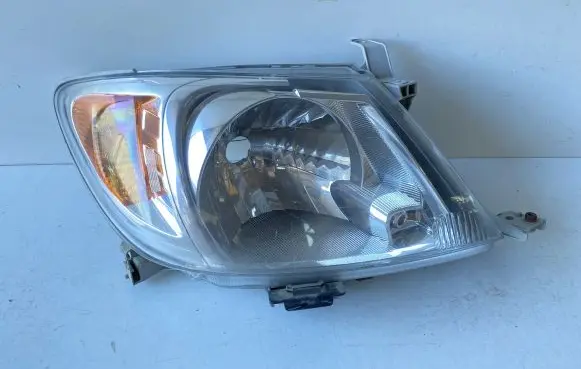 Toyota Hilux (AN10, AN20, AN30) Headlight/headlamp 10016517