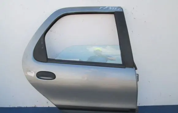 Fiat Siena Rear door