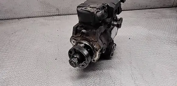Opel Zafira A Fuel injection high pressure pump 0470504225