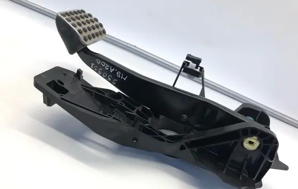 Mercedes-Benz A W177 Brake pedal A1772900800