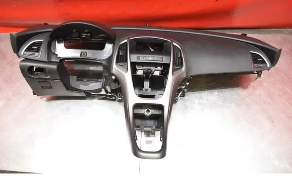 Opel Astra J Dashboard
