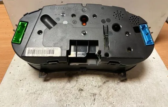 Audi A3 S3 8L Speedometer (instrument cluster) 8L0919860A 110008778002
