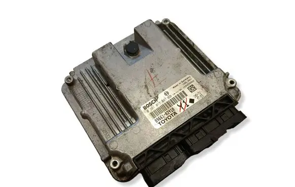 Toyota Auris 150 Engine control unit/module 0281017097 8966102Y10
