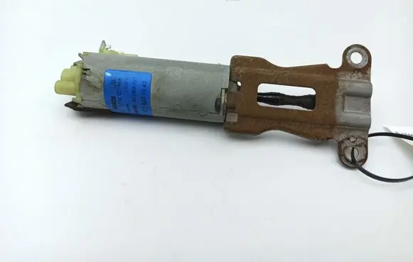 Mercedes-Benz S W221 Seat adjustment motor 2208201542 0130002568