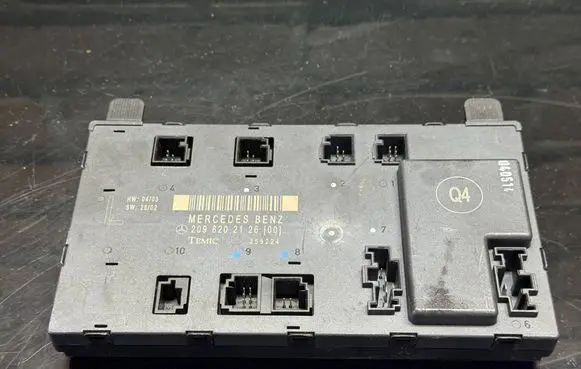 Mercedes-Benz CLK A209 C209 Door control unit/module 2098202126 355224