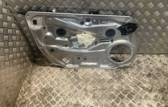 Mercedes-Benz C W204 Front door electric window regulator A2047200579 2047200579