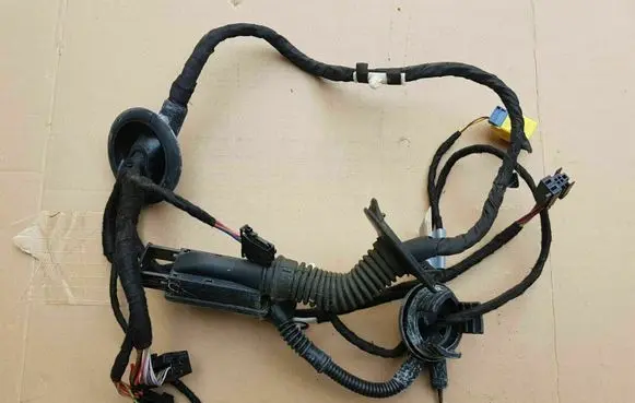 Audi A4 S4 B8 8K Front door wiring loom 8K0971030C