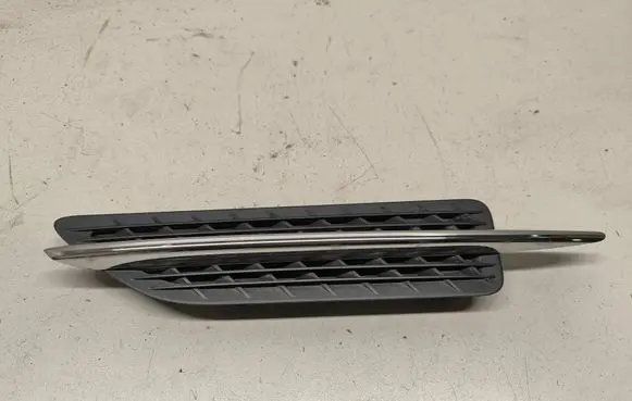Mercedes-Benz SLK AMG R172 Fender grill A1726900379