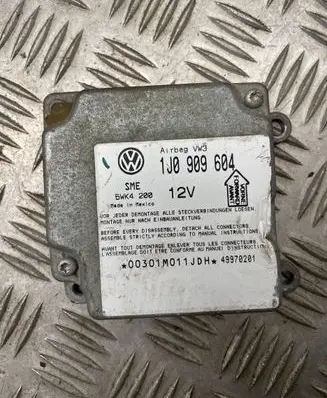 Volkswagen PASSAT B5 Airbag control unit/module 1J0909604 49970201 5WK4200