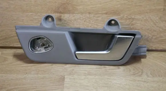 Audi A4 S4 B7 8E 8H Front door interior handle 8E1837020