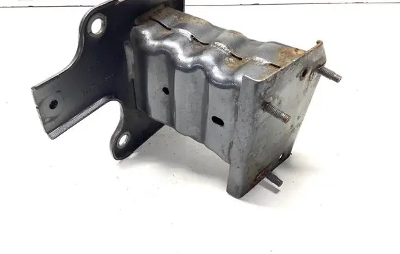 Nissan Qashqai Front bumper shock/impact absorber 622144EA0A