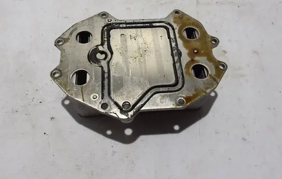 Oil filter mounting bracket