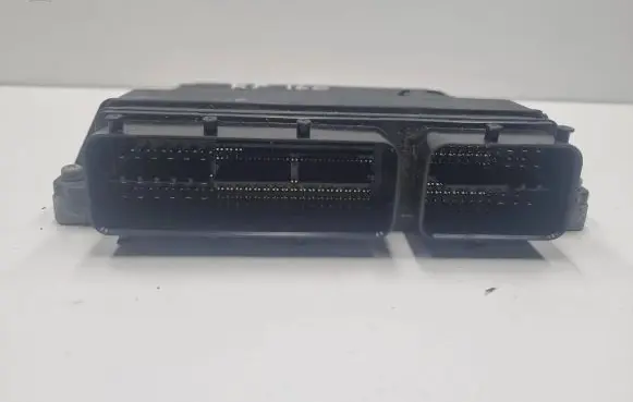Toyota Auris 150 Engine control unit/module 8966102E51 MB2753000221