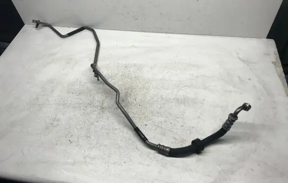 Gearbox oil cooler pipe/hose