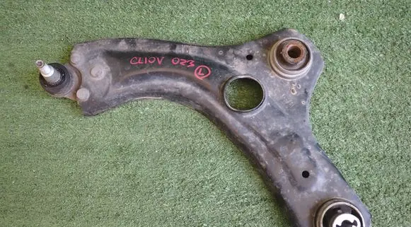 Renault Clio V Front lower control arm/wishbone 