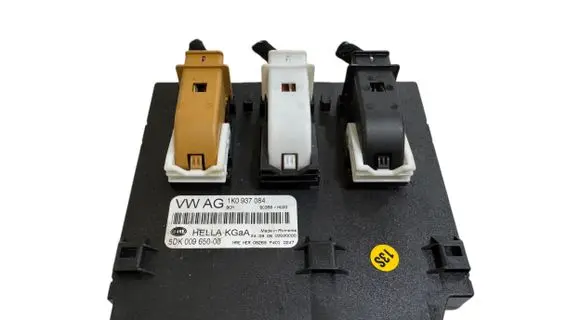 Volkswagen Golf VI Comfort/convenience module 1K0937084 00020000 5DK00965000