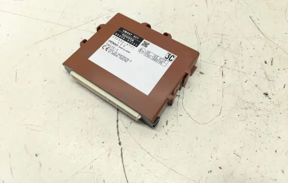 Toyota Prius+ (ZVW40) Keyless (KESSY) go control unit/module 8999047111 2325006721
