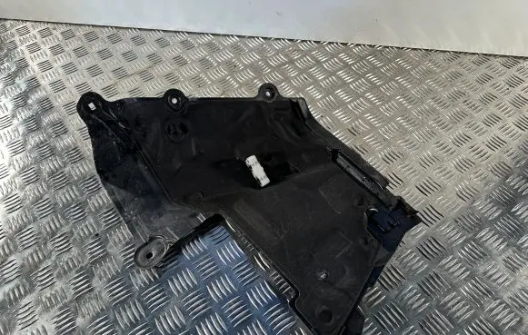 Mercedes-Benz E W238 Heat shield in engine bay A2536208100