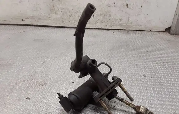 Clutch master cylinder