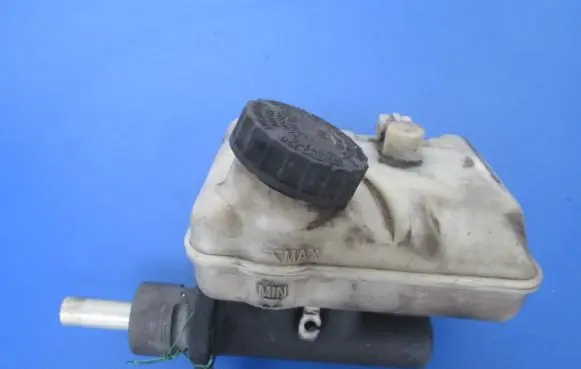 Mercedes-Benz Sprinter W901 W902 W903 W904 Master brake cylinder