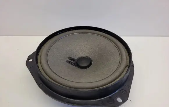 Alfa Romeo Giulia Rear door speaker 518936010