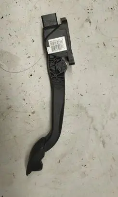 Peugeot 3008 I Accelerator throttle pedal 86ET21 9432403 86ET2