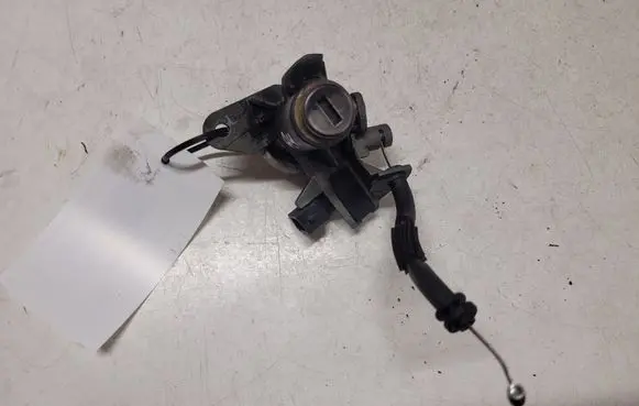 Audi A4 S4 B7 8E 8H Tailgate/trunk/boot lock/catch/latch 8E0827573