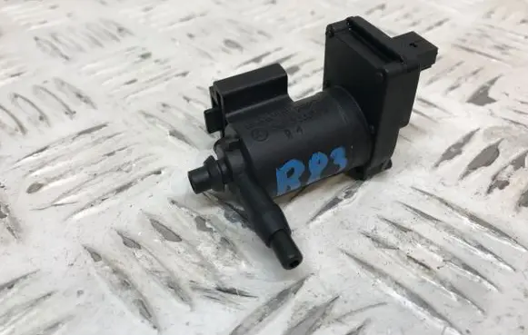 Mercedes-Benz CLK A209 C209 Vacuum valve A2039000179