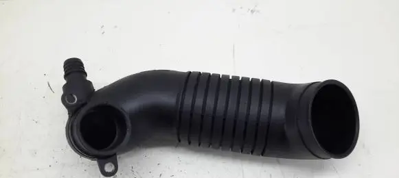 Audi A4 S4 B6 8E 8H Air intake hose/pipe 8E0129615