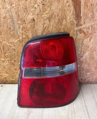Volkswagen Touran I Rear/tail lights 1T0945095J