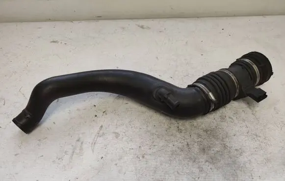 Intercooler hose/pipe