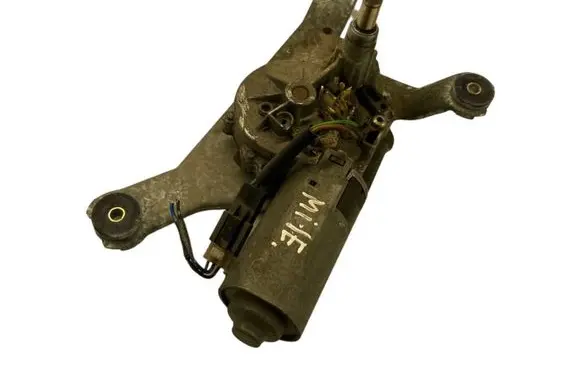 Mitsubishi Carisma Rear window wiper motor 0390201528