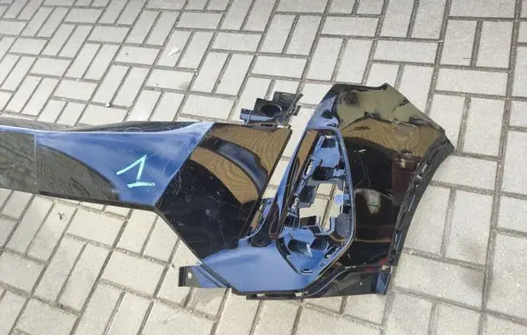 Peugeot 3008 II Front bumper 9836768677