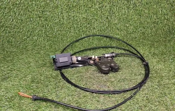 Audi TT Mk1 Tailgate/trunk/boot lock/catch/latch 8N0827505E 8N0827505F