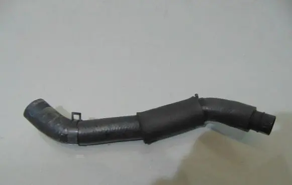 KIA Stonic Engine coolant pipe/hose