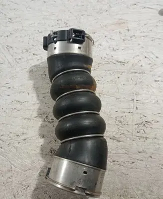 BMW 7 G11 G12 Intercooler hose/pipe 8571024
