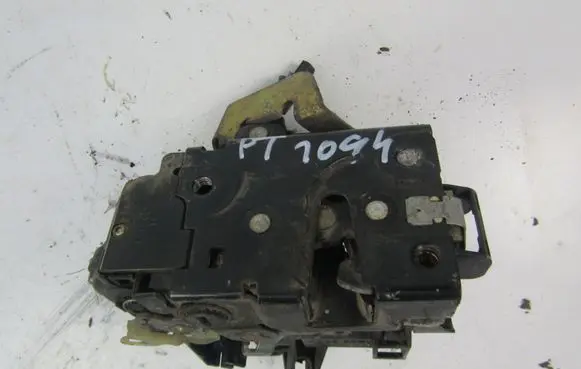 Audi A6 S6 C5 4B Rear door lock 