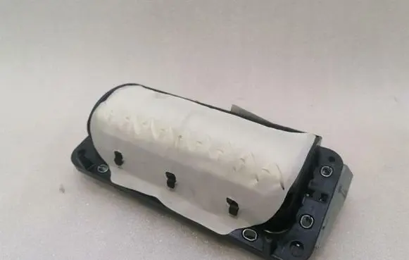 Porsche Cayenne (92A) Passenger airbag 7P5880204