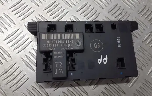 Mercedes-Benz C W203 Door control unit/module 2038201485