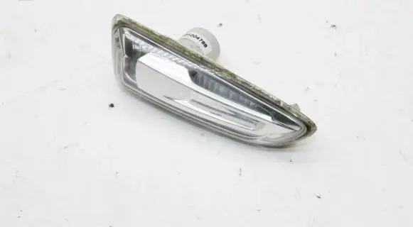 Opel Insignia B Front fender indicator light 137127241