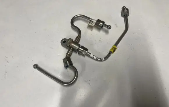 Chevrolet Camaro Fuel line pipe 12618336